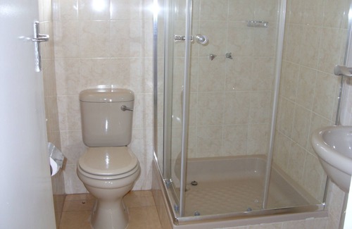 Lusaka House | Comfortable Stay at Lusaka Mosi-O-Tunya Executive Lodge