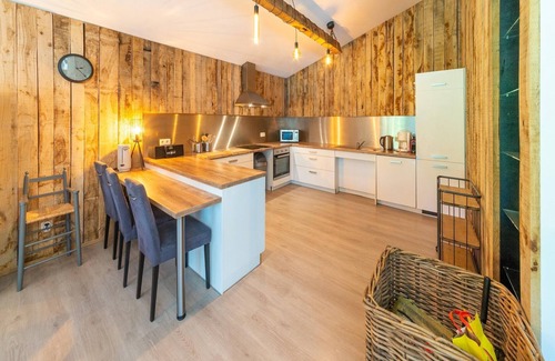 Wirtzfeld Ski Chalet | Perfect Chalet Retreat by Lake Bütgenbach with Great Amenities