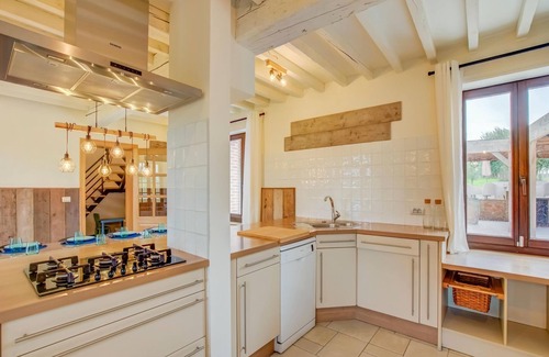 Sint-Kwintens-Lennik House | Relaxing Holiday Home in Vlaanderen with Private Pool