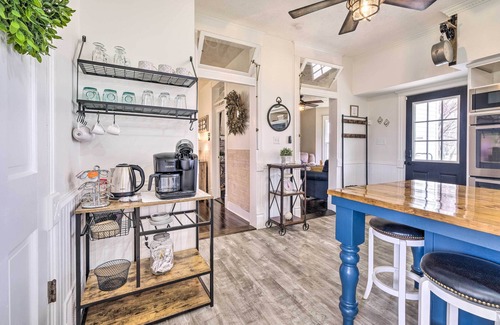 Edinburg House | Inviting Modern Farmhouse with Mountain Views & Sunroom