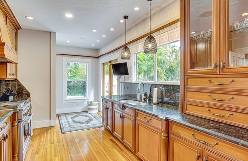 Old Northwood House | Relaxing West Palm Beach Retreat with Private Pool Oasis