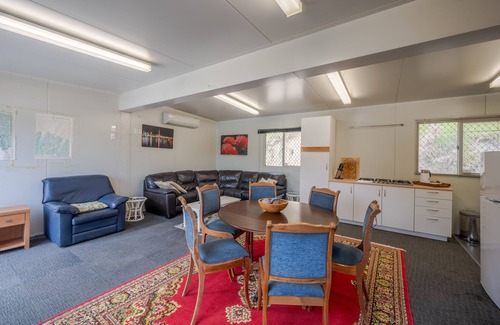 Akaroa House | Pet-Friendly Retreat at Lush and Sands, Takamatua