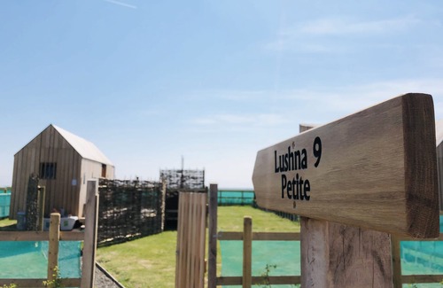 Brightlingsea Cottage | Experience Lushna Petite 2 at Lee Wick Farm Cottages