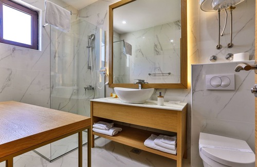 Rozino Hotel | Experience Comfort at Lusso Mare by Aycon Hotel