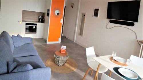 La Baule-Escoublac Apartment | Oceanfront Comfort at Lutin Vue Baie La Baule - Rated 9.2