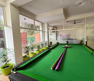 Udyog Vihar Hotel | Luvi Casa- Comfort Stay