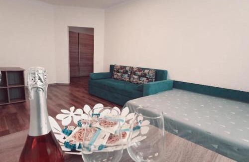 Dniprovs'kyi District Apartment | Highly Rated Apartments in Kyiv with Spa & Restaurant