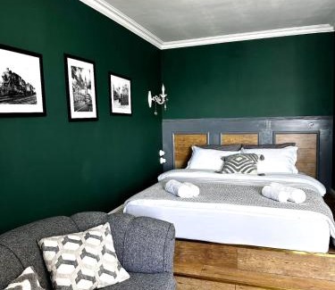 Oskemen Apartment | Elegant English-Style Suites in Central Ust-Kamenogorsk