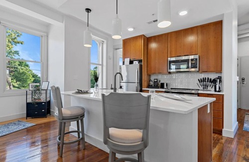Mount Auburn Apartment | Stylish 1BR with Café & Scenic Views - Perfect Location!
