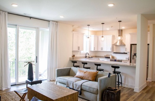 Batesville Apartment | Pet-Friendly Piedmont Place Suite 302 with Top Ratings!