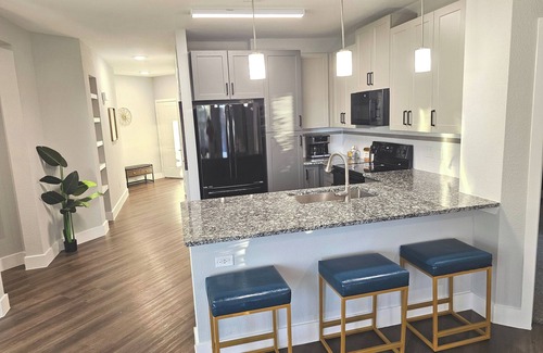 Lewisville Apartment | Lux 2 Bedroom king+twin trundle room, Pool views