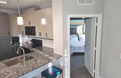 Lewisville Apartment | Lux 2 Bedroom king+twin trundle room, Pool views