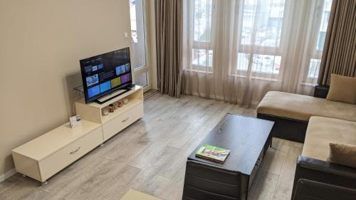 Plovdiv Center Apartment | Elegant Central Apartment with Garage - 4 Star, Rated 10/10