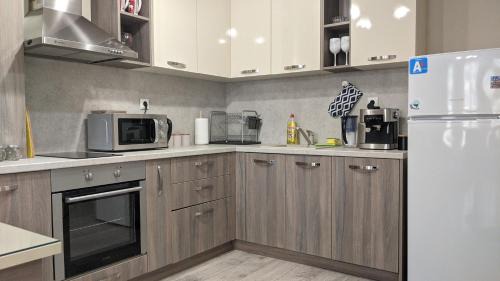 Plovdiv Center Apartment | Elegant Central Apartment with Garage - 4 Star, Rated 10/10