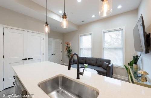 Southeast Apartment | Modern 2BR Apartment in DC with Pet-Friendly Patio