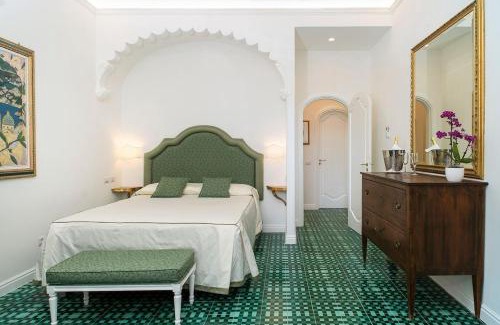 Liparlati Apartment | Lux 2BR Apartment in Positano View Terrace & Pool