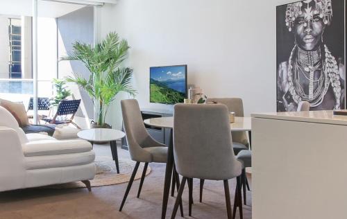 Adelaide Central Business District Apartment | Elegant 2BR Retreat on Hindmarsh SQ with Ocean View