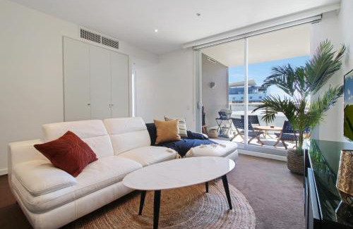 Adelaide Central Business District Apartment | Elegant 2BR Retreat on Hindmarsh SQ with Ocean View