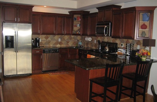Union City Condo | Elegant 3 Bed/2 Bath with Manhattan Views & Premium Amenities