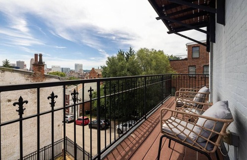 Pendleton House | Lux 4BR Townhome | City Views | Private Balconies