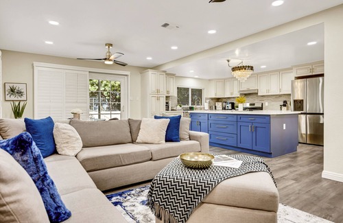 Estates at Canyon Crest House | Relaxing 5-Bedroom Retreat with Hot Tub & Breakfast Included
