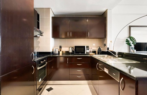 Palm Jumeirah Apartment | Lux Anantara Palm Retreat, Iconic Burj Al Arab & Sea Views