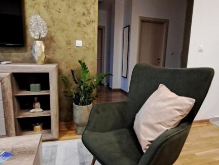 Becej Apartment | Top-Rated LUX APARTMAN PANORAMA with Child-Friendly Amenities