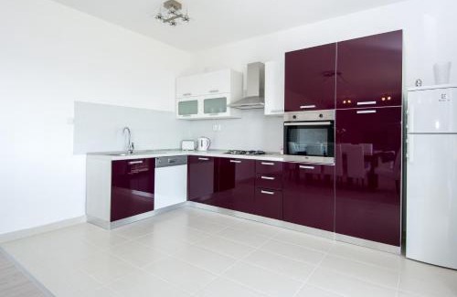 Seget Donji Apartment | Oceanfront Apartment with Breathtaking Sea Views