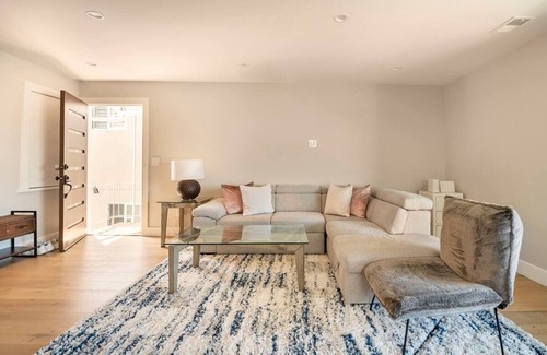 Southern Hills House | Cozy Apartment Near San Francisco with Breakfast & Kitchen