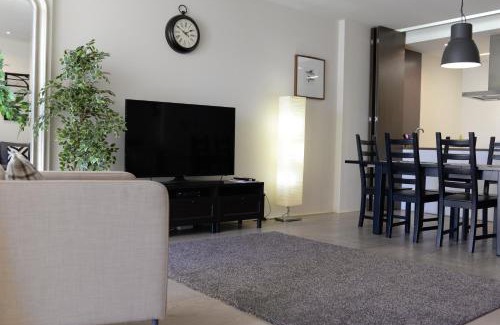 Sao Sebastiao da Pedreira Apartment | Elegant Apartment with Pool and Garage - 4-Star Retreat