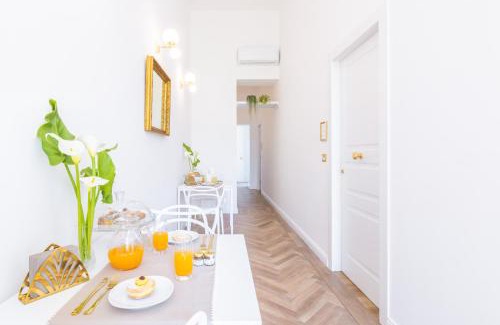 Meta Bed & Breakfast | Luxury Awaits at Lux Aurea: Rated 10/10 with Hot Tub!