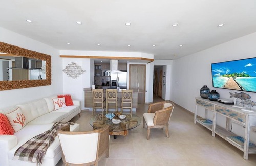 Villas Del Mar Apartment | Cozy 2-Bedroom Apartment with Ocean View in Juan Dolio