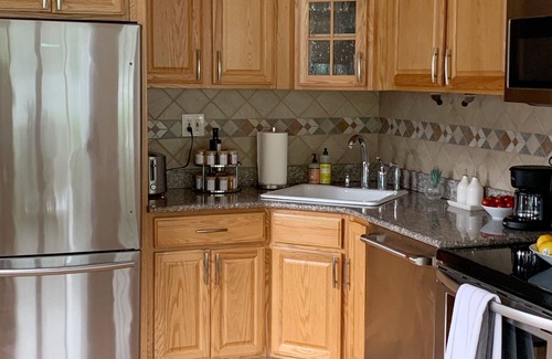 Lake Carmel House | Cozy Bungalow by Gorgeous Lake: Explore, Relax & Enjoy!