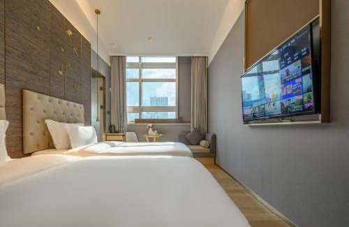 Central Business District Hotel | Pet-Friendly Lux Cabins Hotel in Shenzhen with Top Amenities