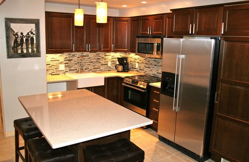 Frisco Condo | Deluxe Mountainside Condo with Pool and Lake View