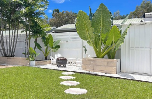 Kewarra Beach House | Lux Escape: 4 min Stroll to Beach/Private Pool