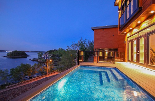 Halifax House | Elegant Waterfront Retreat with Pool & Hot Tub in HFX