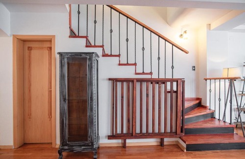 Centar Villa | Elegant House with Private Parking in Skopje - Guest Rated 9.5
