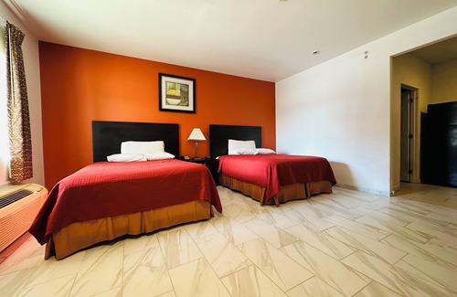 Three Rivers Hotel | Budget-Friendly Lux Inn and Suites with Family Amenities