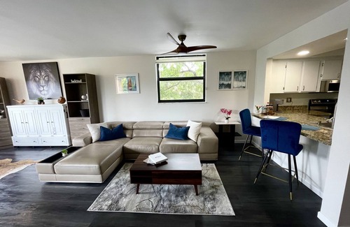 Delray Beach Condo | Ideal Delray Beach King Bed Suite with Ocean View Amenities