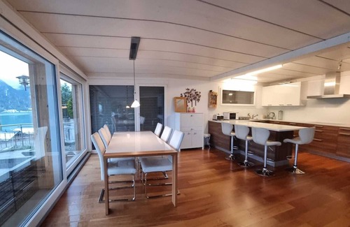 Niederried bei Interlaken Ski Chalet | LUX Lake View Chalet Interlaken