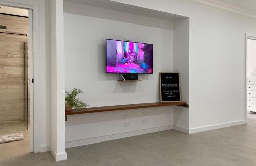 Broken Hill House | Experience Unmatched Comfort at Bhas Accommodation