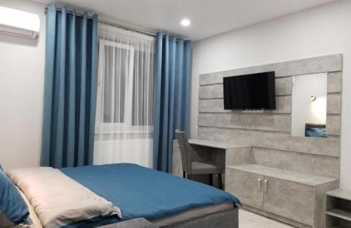 Uzhhorod Apartment | Family-Friendly Stay at Lux na Druhetiv - Highly Rated 8.7