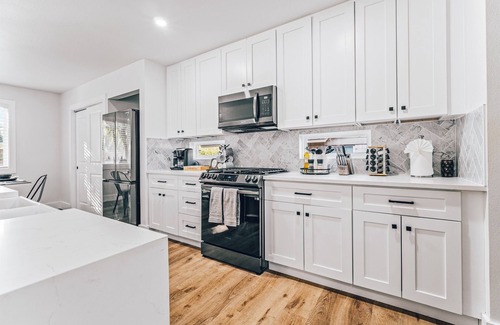 East MLK House | Perfectly Located Hotel Near Downtown and Major Attractions