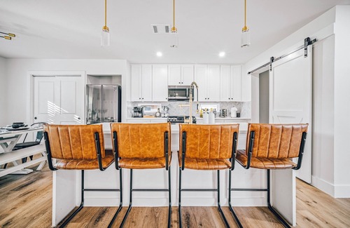 East MLK House | Perfectly Located Hotel Near Downtown and Major Attractions