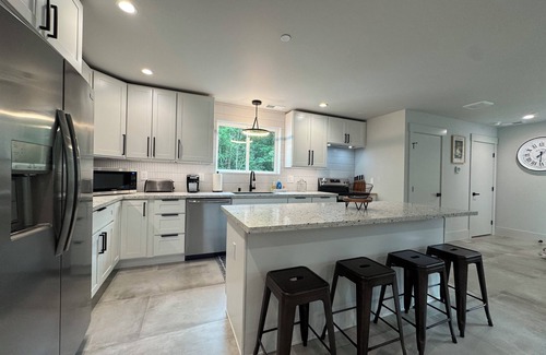 Burley House | LUX NEW 2-bedroom house with AC, WiFi in enchanting Gig Harbor