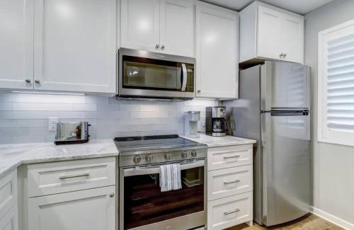 Fernandina Beach Apartment | Oceanfront Retreat at AIPResort with Pool & Spa Amenities