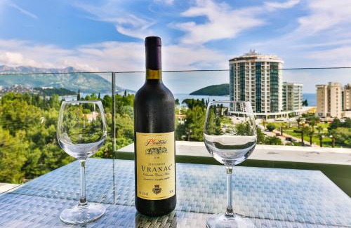 Maini Apartment | Inviting Apartments in Budva, Montenegro - Guest Rated 9.8