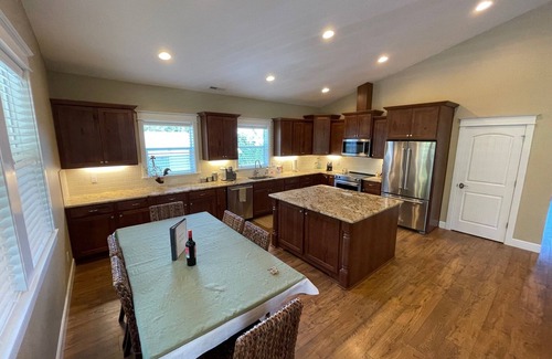 Carver House | Inviting Parkview Suite with KING BED and Fantastic Amenities