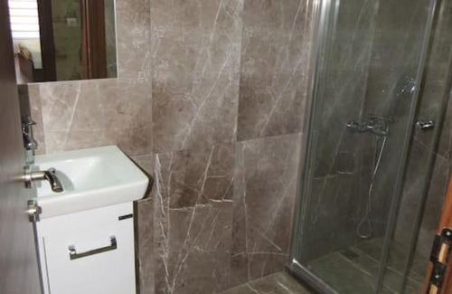 Nilufer Apartment | Stylish Private Apartment with Family-Friendly Amenities